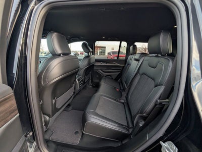2026 Jeep Grand Cherokee Laredo Altitude