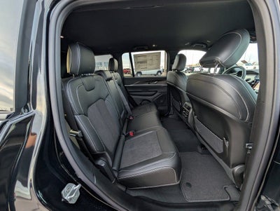 2026 Jeep Grand Cherokee Laredo Altitude