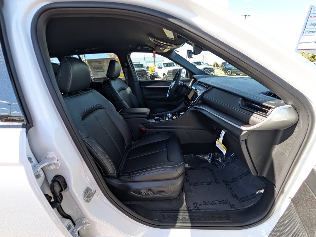 2027 Jeep Grand Cherokee LIMITED 4X4