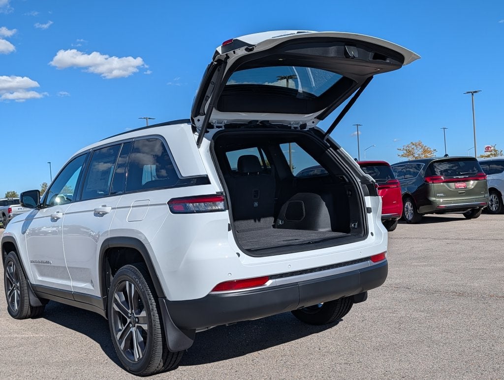 2027 Jeep Grand Cherokee LIMITED 4X4