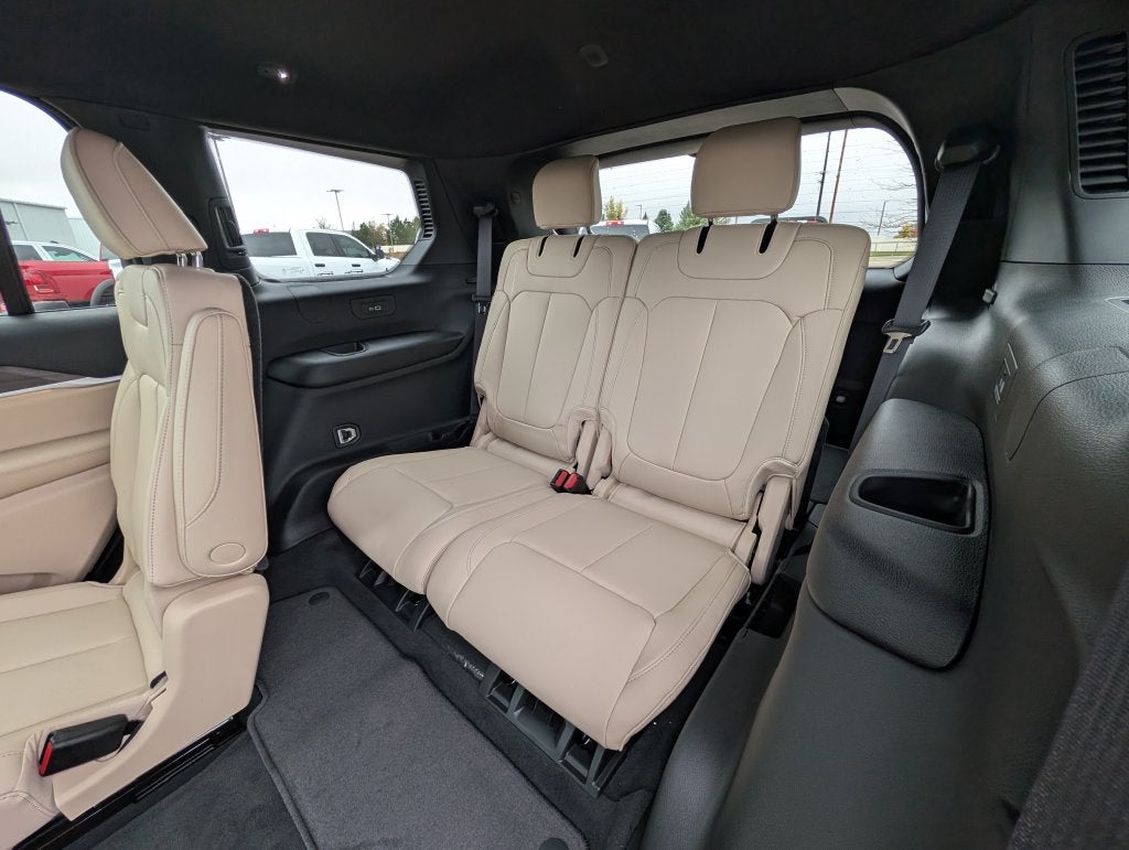 2027 Jeep Grand Cherokee L L LIMITED 4X4