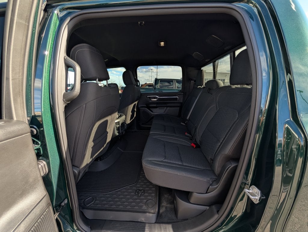2027 RAM 1500 RAM 1500 BIG HORN CREW CAB 4X4 5'7' BOX