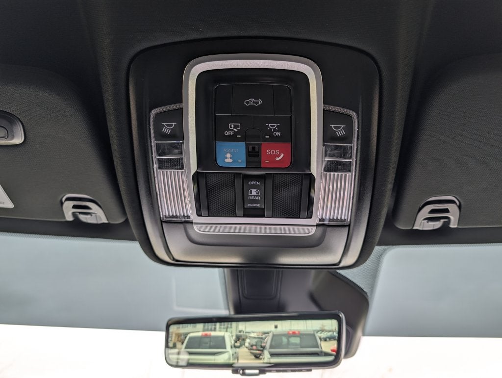 2027 RAM 1500 1500 LIMITED CREW CAB 4X4 5'7' BOX