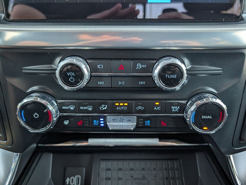 2025 Ford F-150 Lariat 157"