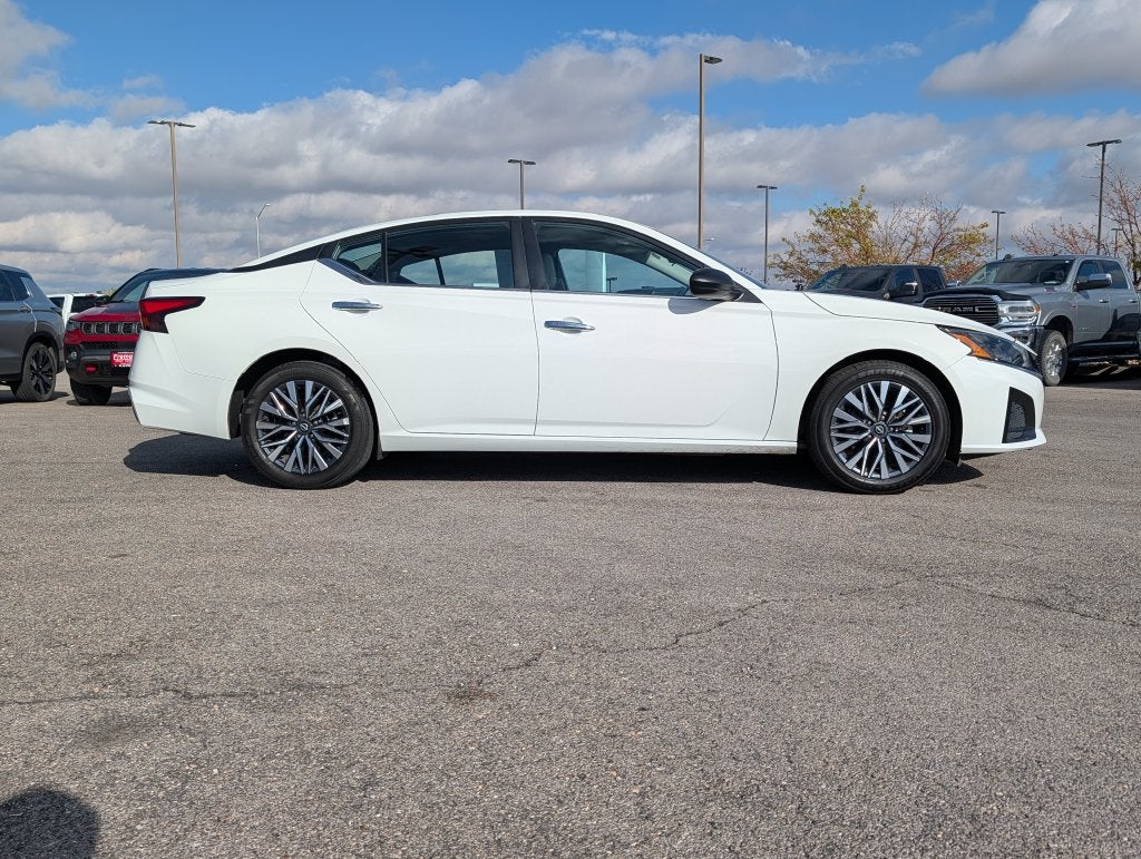 2025 Nissan Altima SV FWD