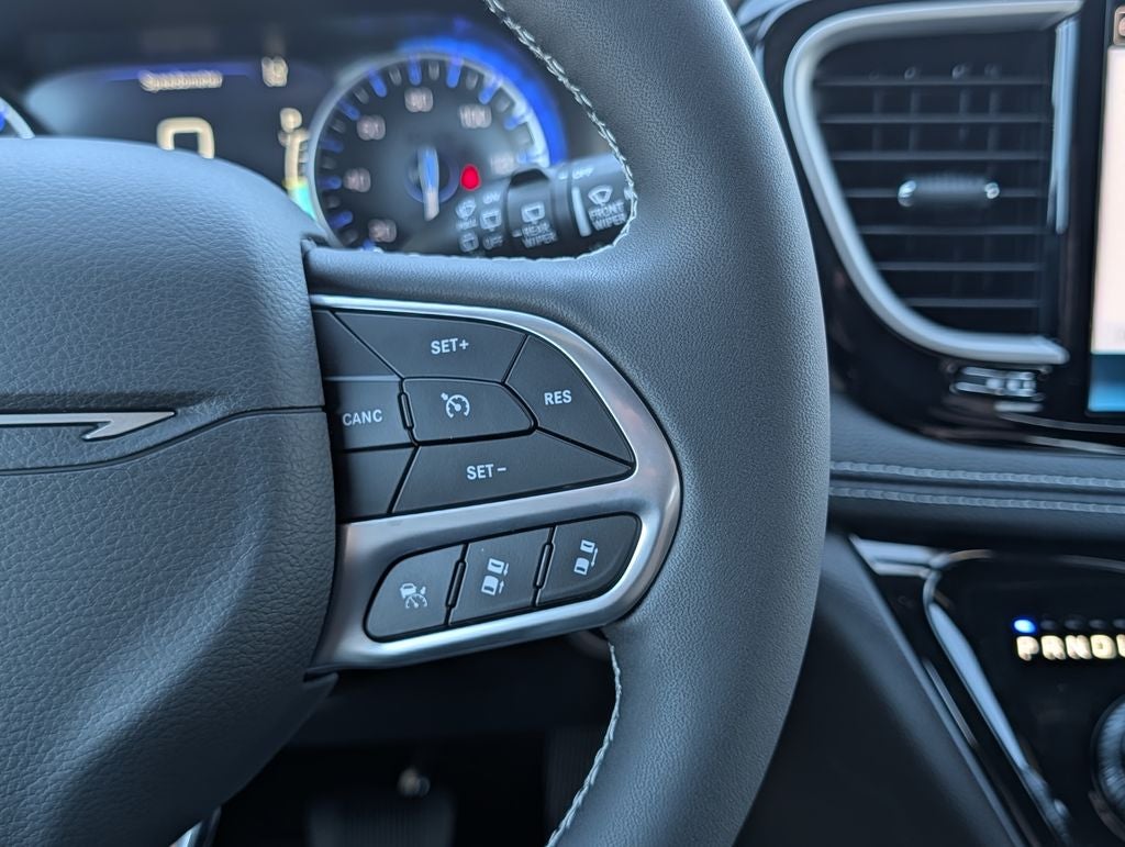 2027 Chrysler Pacifica Select