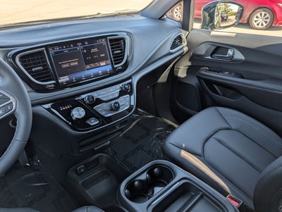 2027 Chrysler Pacifica Select AWD