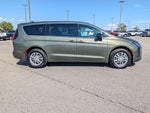 2027 Chrysler Pacifica Select AWD