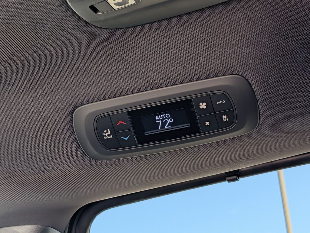 2027 Chrysler Pacifica Select AWD