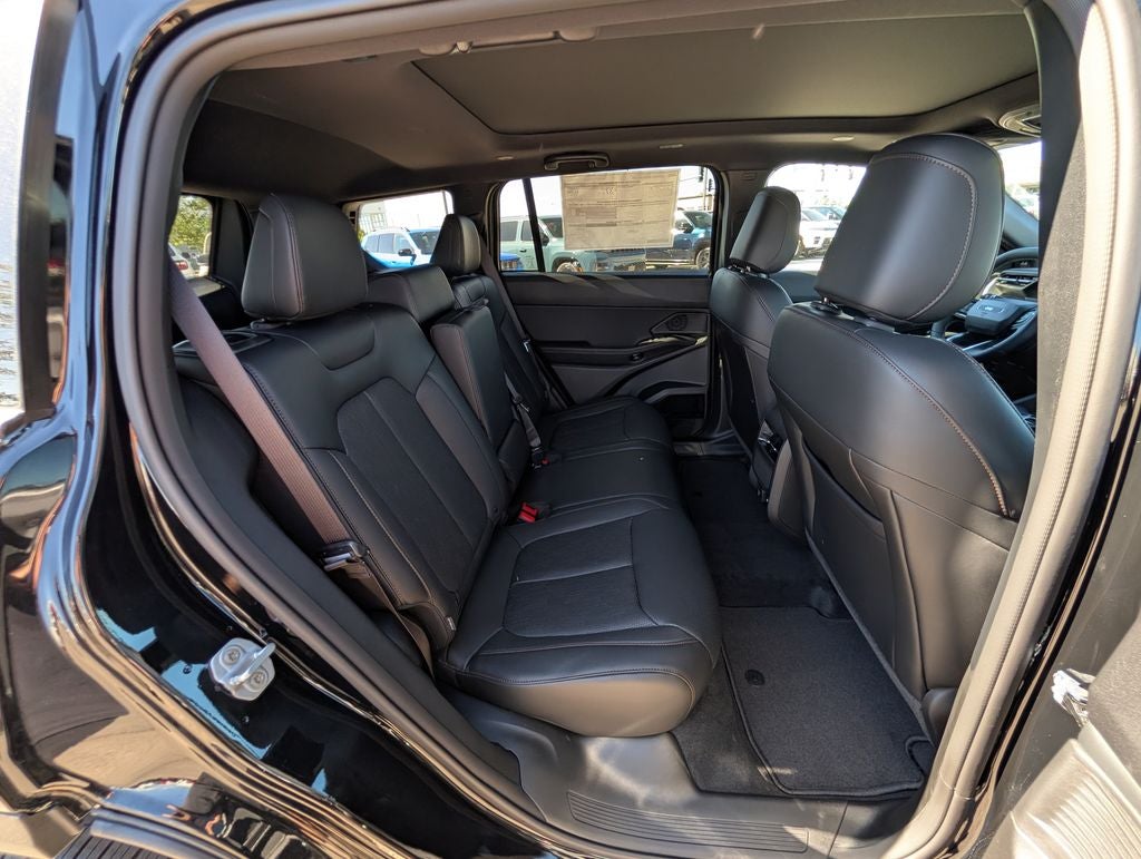 2026 Jeep Cherokee Overland