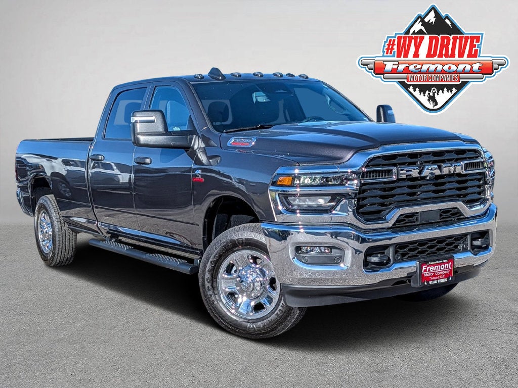 2027 RAM 3500 RAM 3500 TRADESMAN CREW CAB 4X4 8' BOX