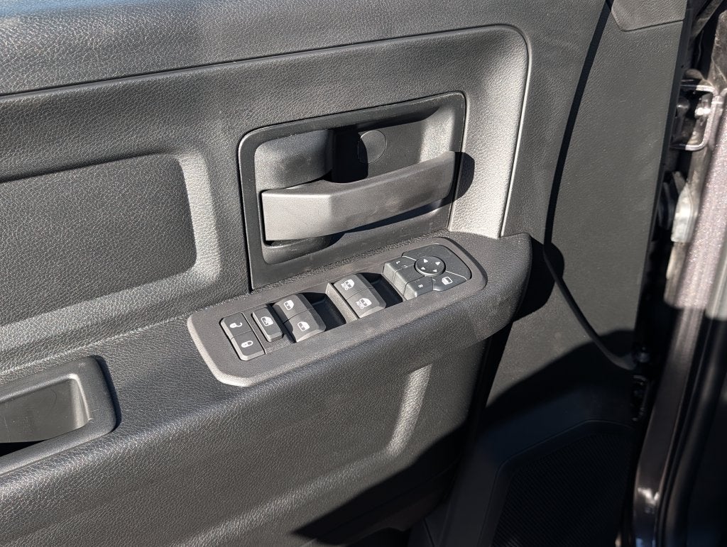 2027 RAM 3500 RAM 3500 TRADESMAN CREW CAB 4X4 8' BOX
