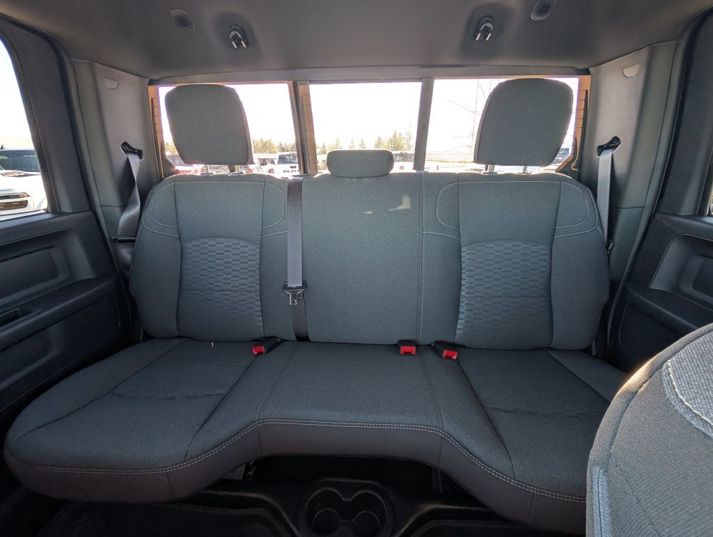 2027 RAM 3500 RAM 3500 TRADESMAN CREW CAB 4X4 8' BOX