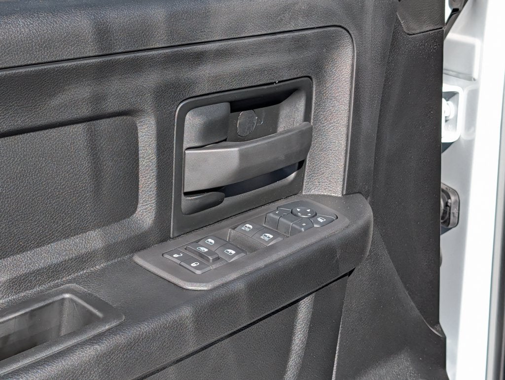 2027 RAM 3500 3500 TRADESMAN CREW CAB 4X4 8' BOX