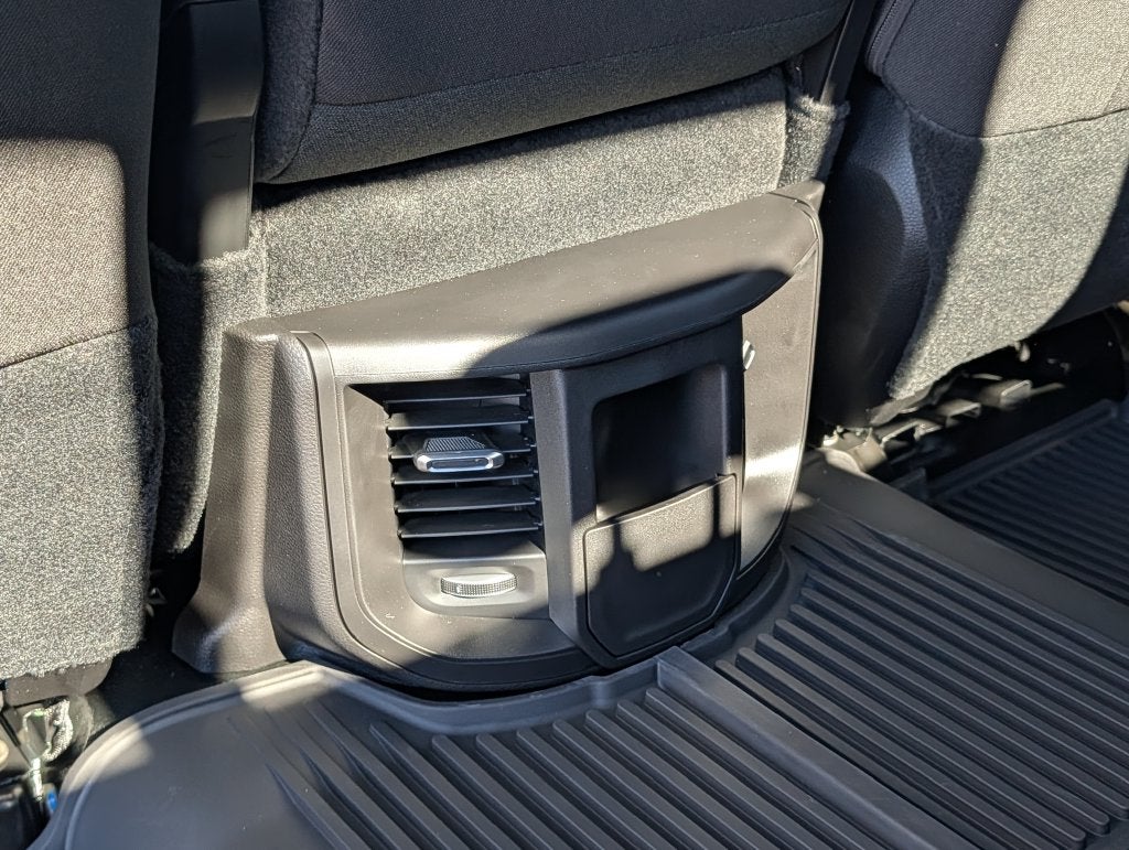 2027 RAM 3500 3500 TRADESMAN CREW CAB 4X4 8' BOX