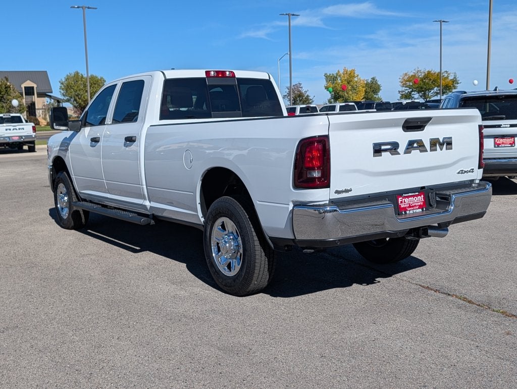 2027 RAM 3500 3500 TRADESMAN CREW CAB 4X4 8' BOX