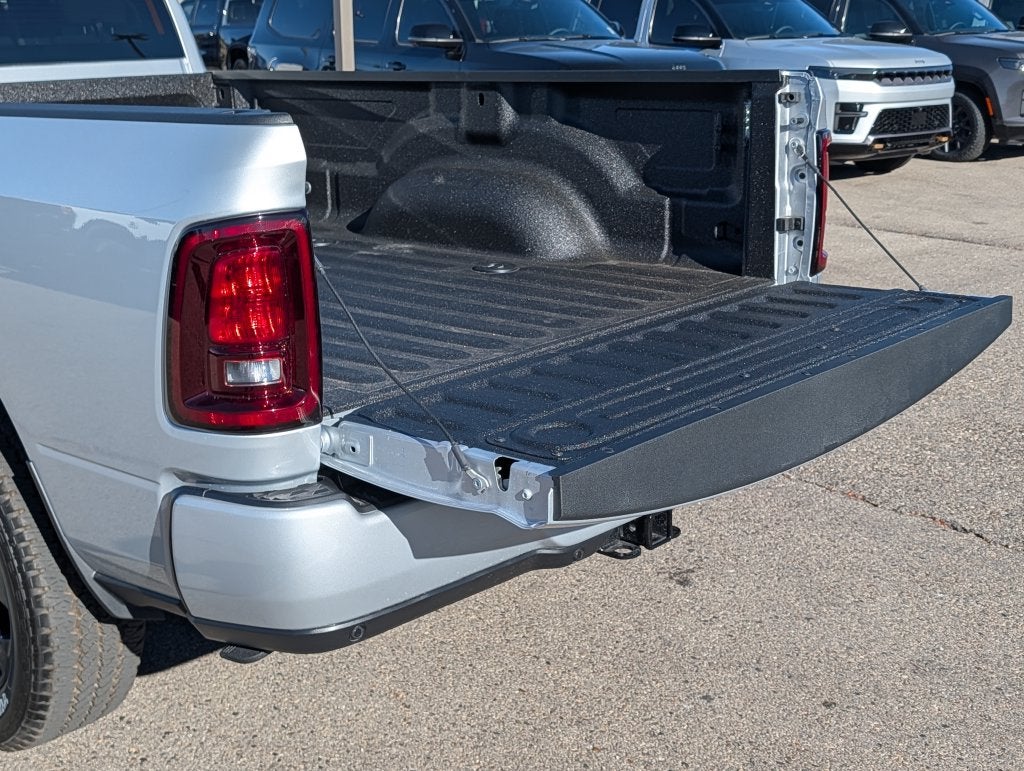 2027 RAM 3500 RAM 3500 BIG HORN CREW CAB 4X4 8' BOX