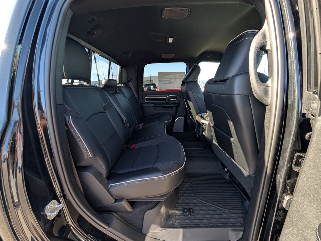 2027 RAM 3500 RAM 3500 LARAMIE CREW CAB 4X4 8' BOX
