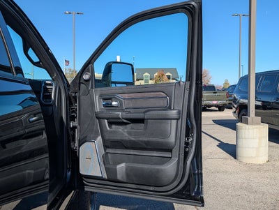 2027 RAM 3500 RAM 3500 LARAMIE CREW CAB 4X4 8' BOX