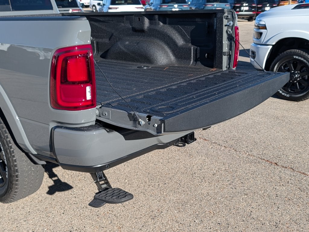 2027 RAM 3500 RAM 3500 LARAMIE CREW CAB 4X4 8' BOX