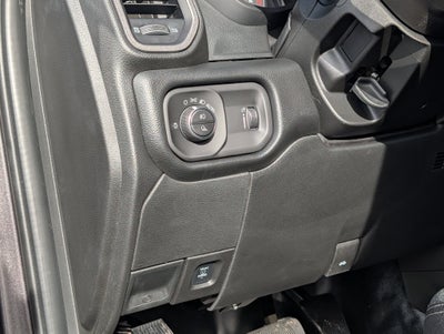 2027 RAM 2500 RAM 2500 TRADESMAN CREW CAB 4X4 6'4' BOX
