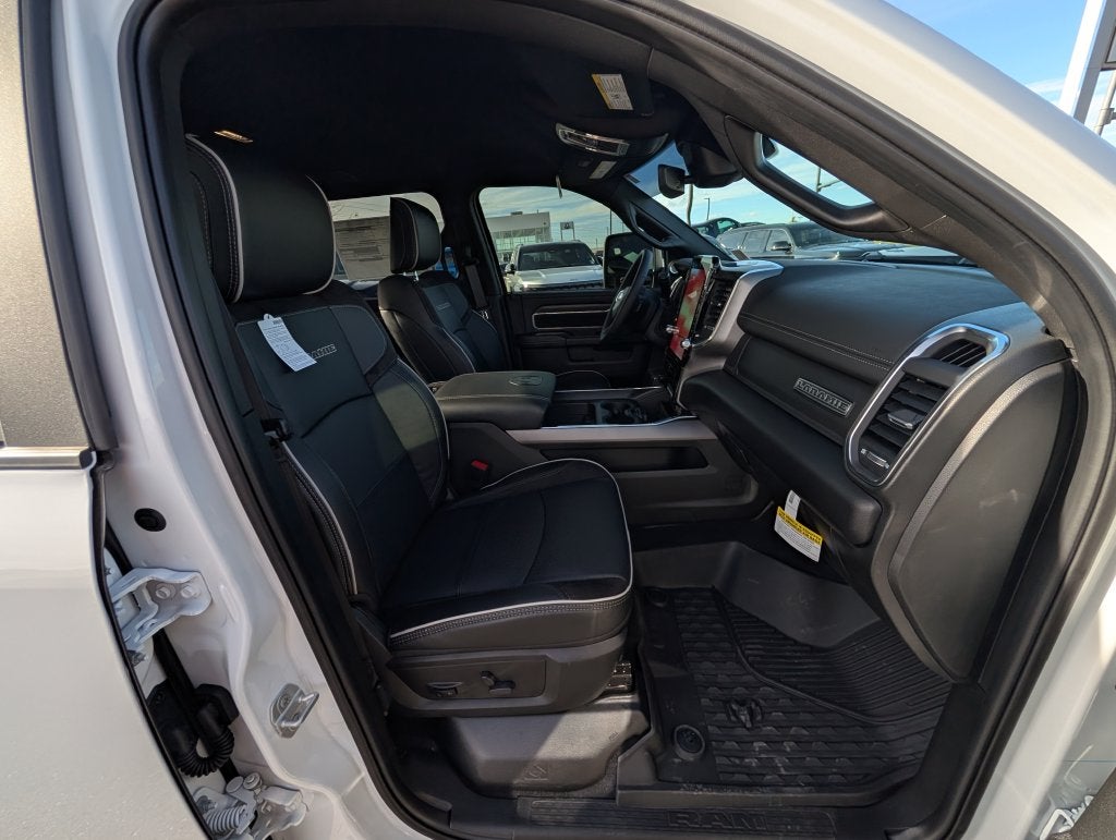2027 RAM 2500 RAM 2500 LARAMIE CREW CAB 4X4 6'4' BOX