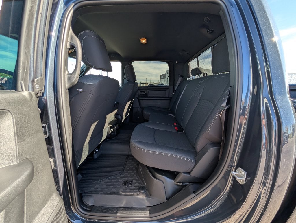 2027 RAM 2500 2500 TRADESMAN CREW CAB 4X4 8' BOX