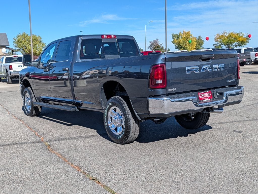 2027 RAM 2500 2500 TRADESMAN CREW CAB 4X4 8' BOX