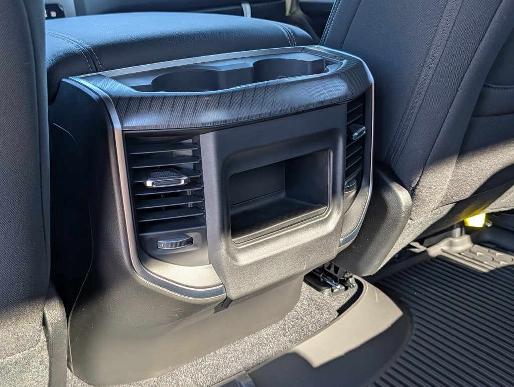 2026 RAM 1500 1500 BIG HORN CREW CAB 4X4 5'7' BOX