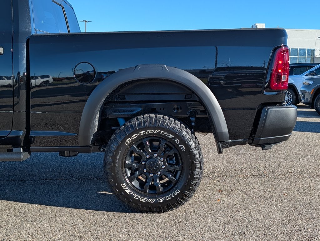 2027 RAM 2500 RAM 2500 TRADESMAN CREW CAB 4X4 6'4' BOX
