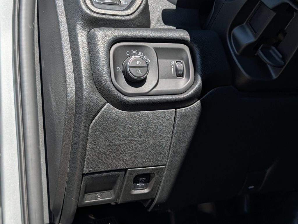 2026 RAM 2500 2500 TRADESMAN CREW CAB 4X4 6'4' BOX