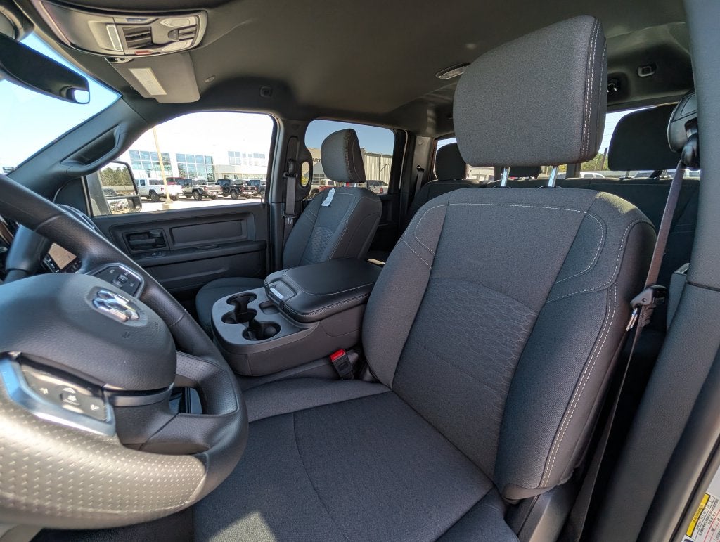 2026 RAM 2500 2500 TRADESMAN CREW CAB 4X4 8' BOX