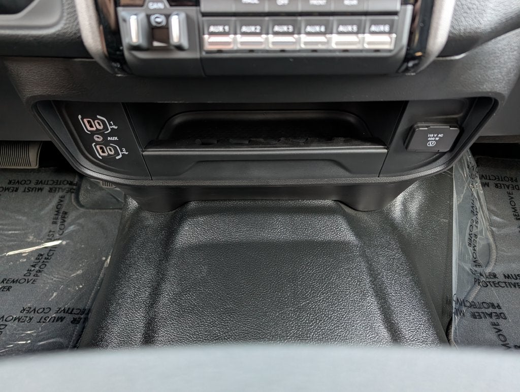 2026 RAM 2500 2500 TRADESMAN CREW CAB 4X4 8' BOX