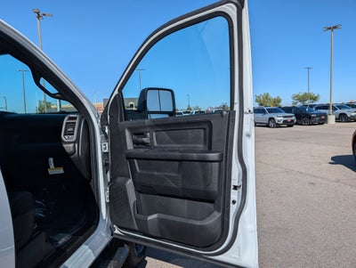2026 RAM 2500 2500 TRADESMAN CREW CAB 4X4 8' BOX