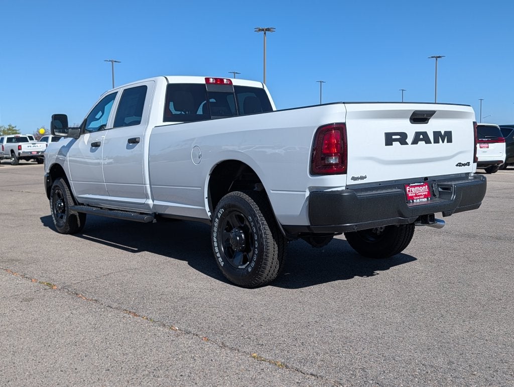 2026 RAM 2500 2500 TRADESMAN CREW CAB 4X4 8' BOX