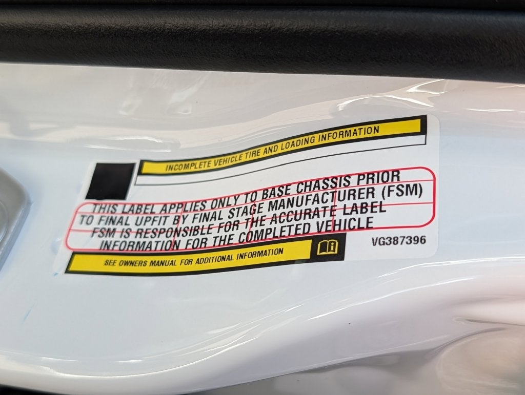 2027 RAM 3500 RAM 3500 TRADESMAN CREW CAB CHASSIS 4X4 60' CA