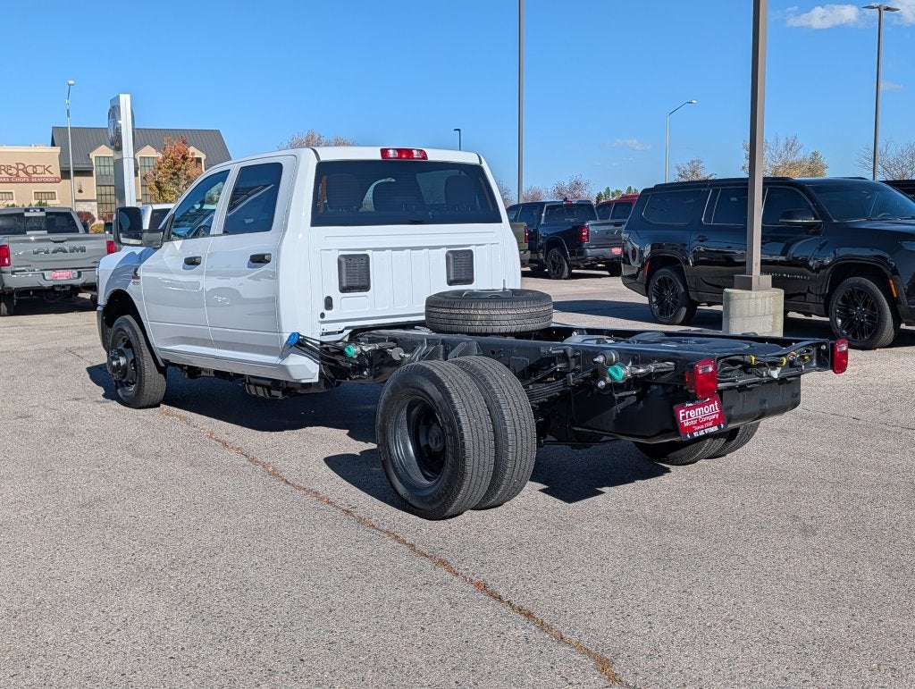 2027 RAM 3500 RAM 3500 TRADESMAN CREW CAB CHASSIS 4X4 60' CA