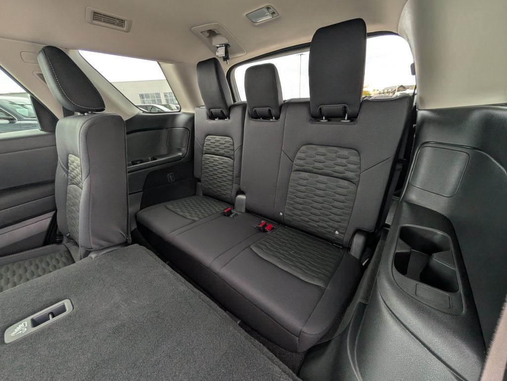 2025 Nissan Pathfinder SV 4WD