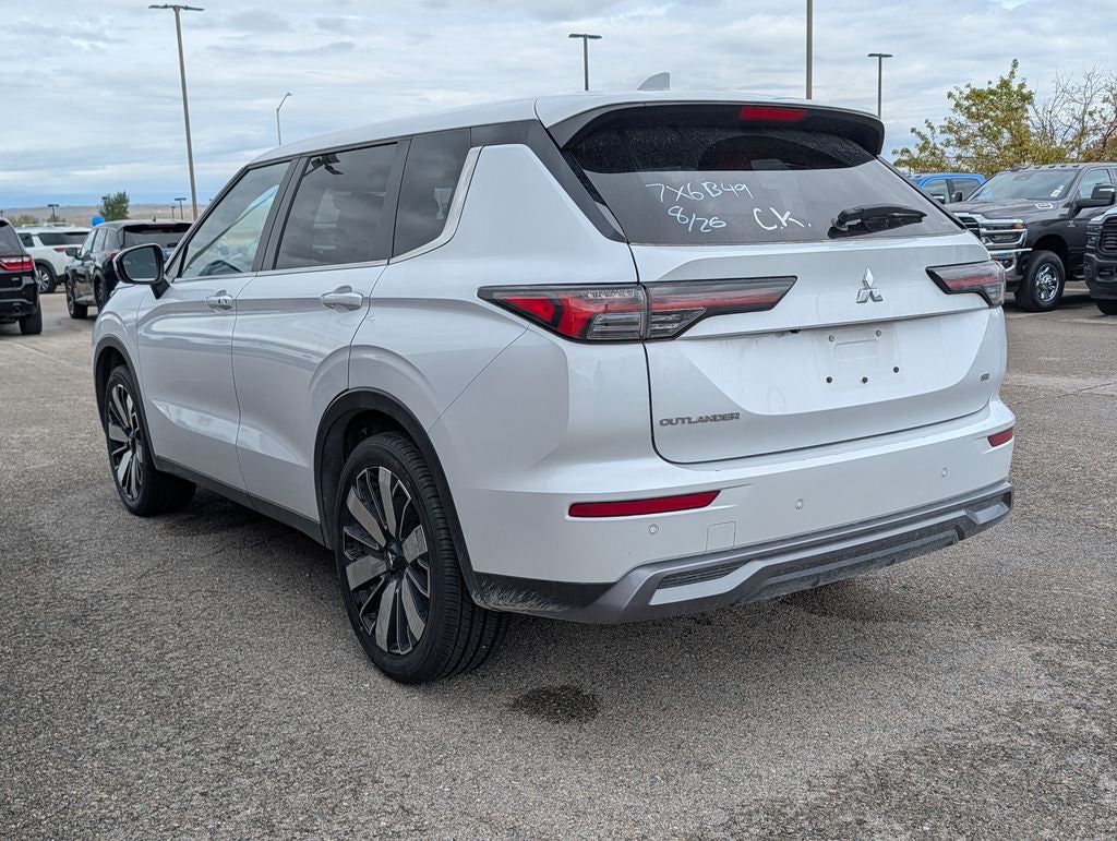 2025 Mitsubishi Outlander SE