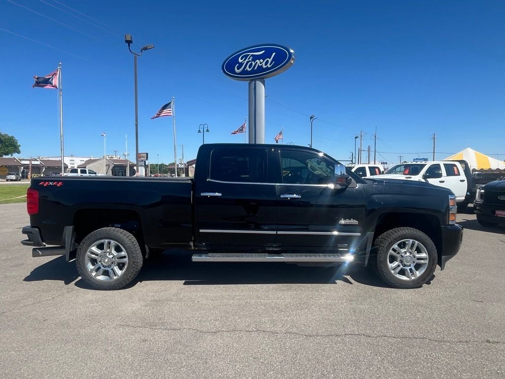 2019 Chevrolet Silverado 2500HD High Country