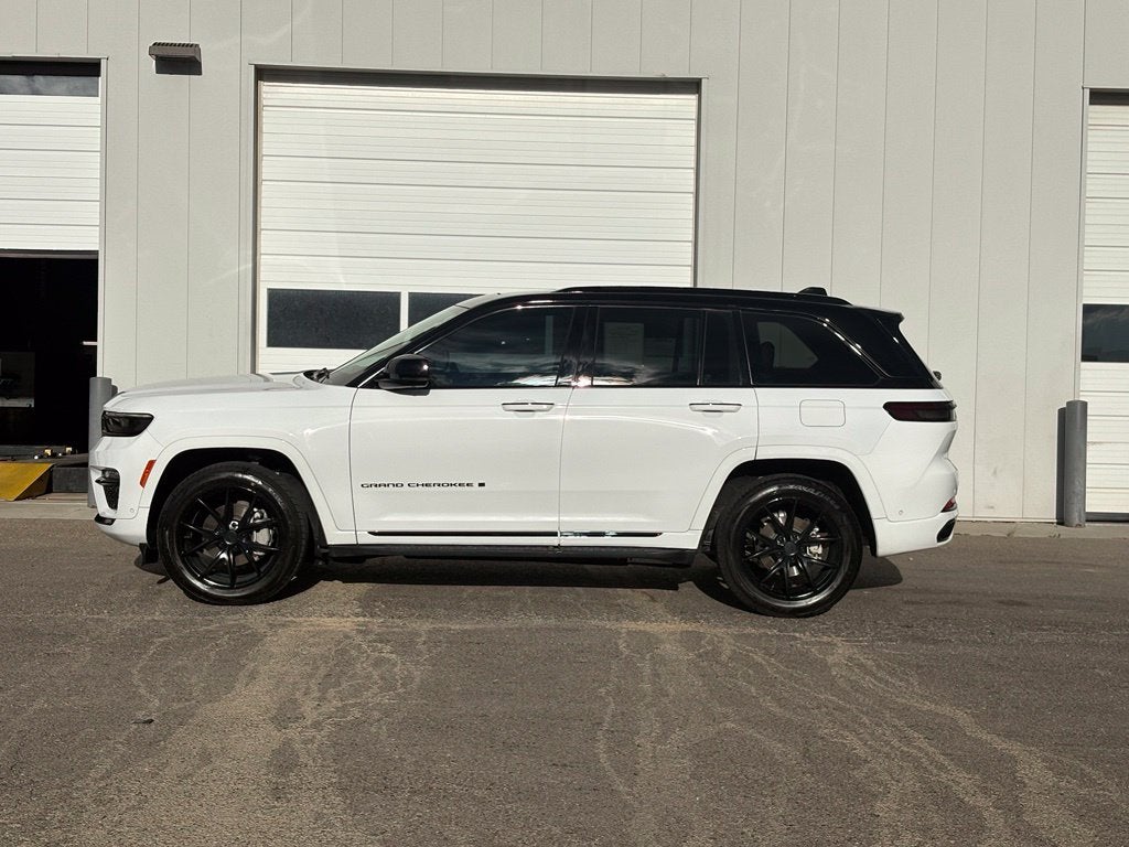 2023 Jeep Grand Cherokee Summit Reserve