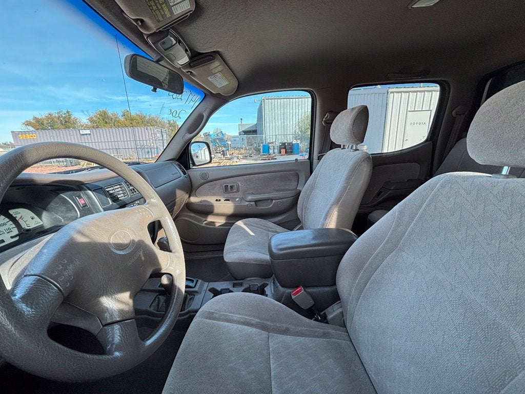 2004 Toyota Tacoma Base V6