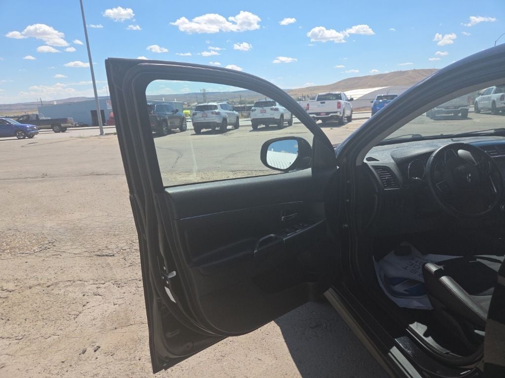 2025 Mitsubishi Outlander Sport SE - Photo 16