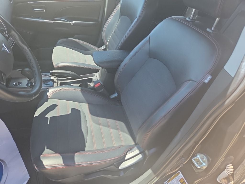 2025 Mitsubishi Outlander Sport SE - Photo 19