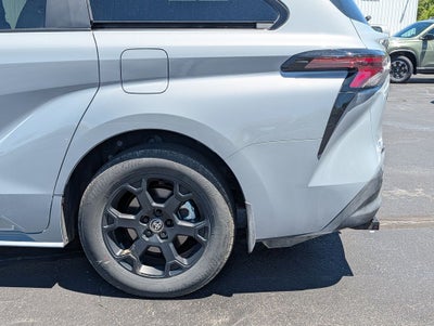 2025 Toyota Sienna Woodland Edition