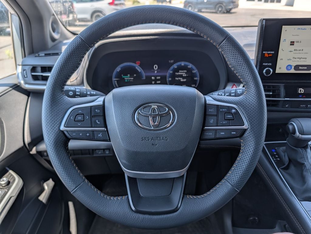 2025 Toyota Sienna Woodland Edition