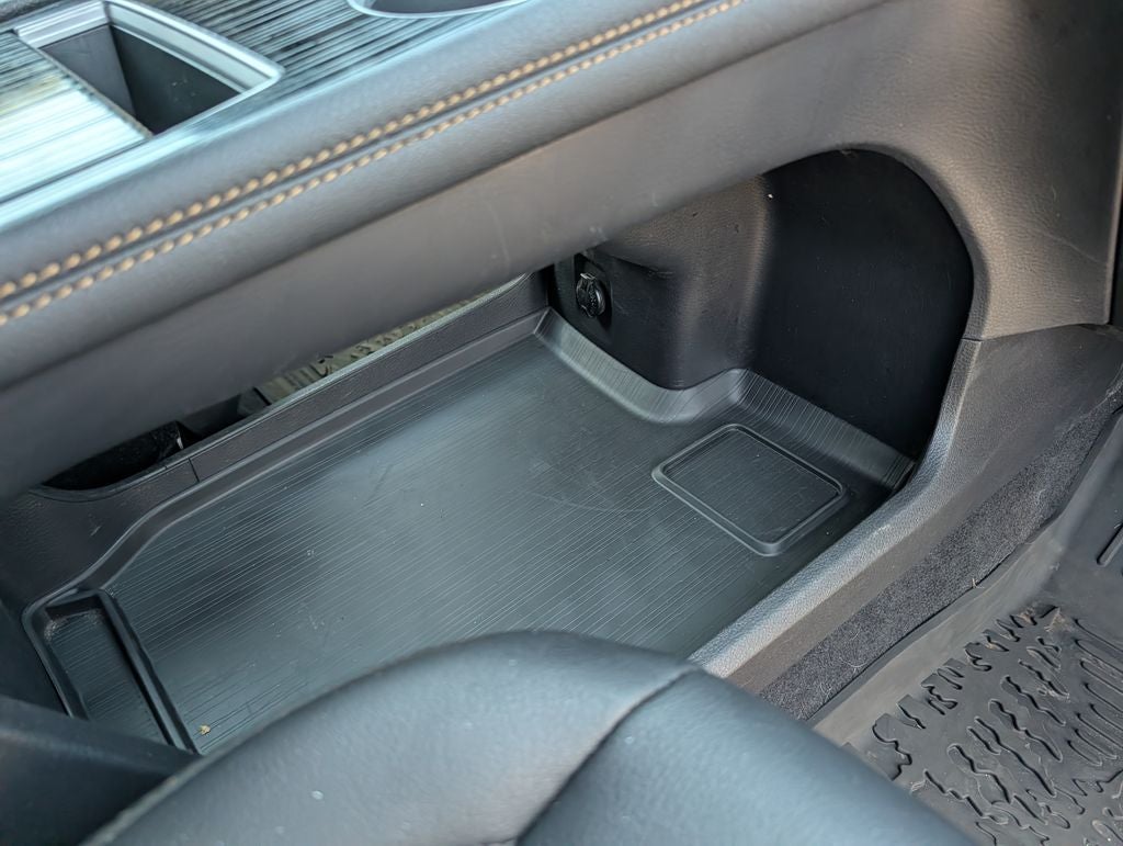 2025 Toyota Sienna Woodland Edition