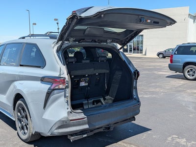 2025 Toyota Sienna Woodland Edition