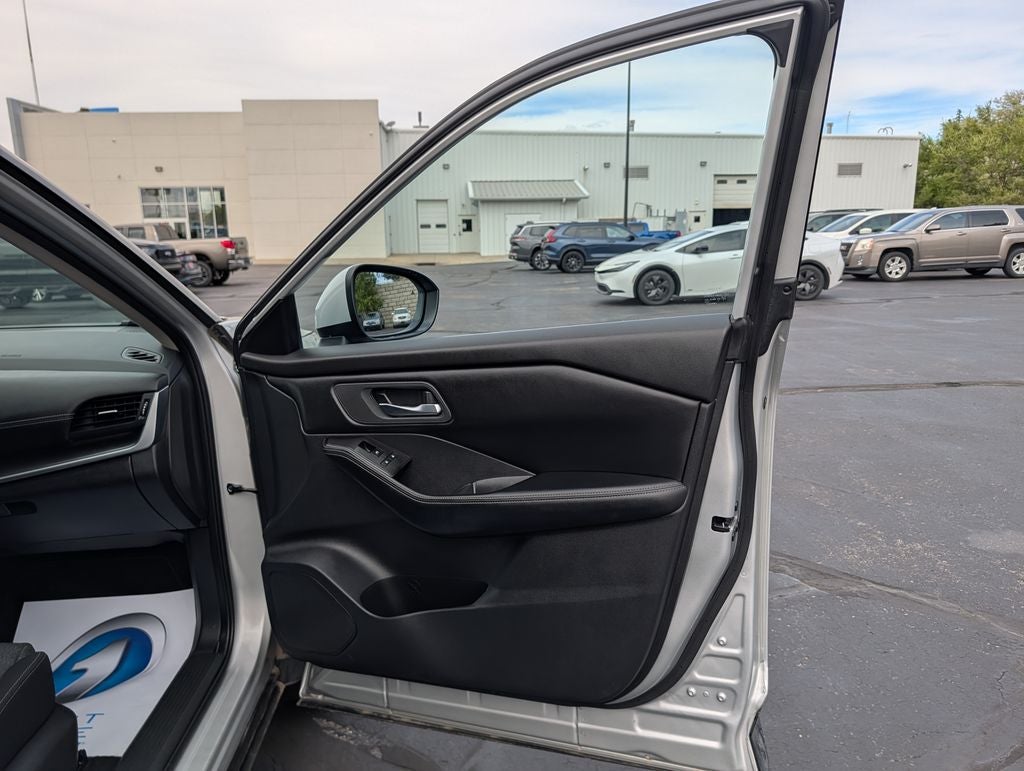 2025 Nissan Rogue SV AWD