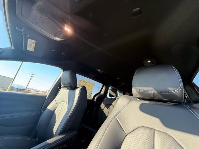 2027 Chrysler Pacifica PACIFICA SELECT AWD